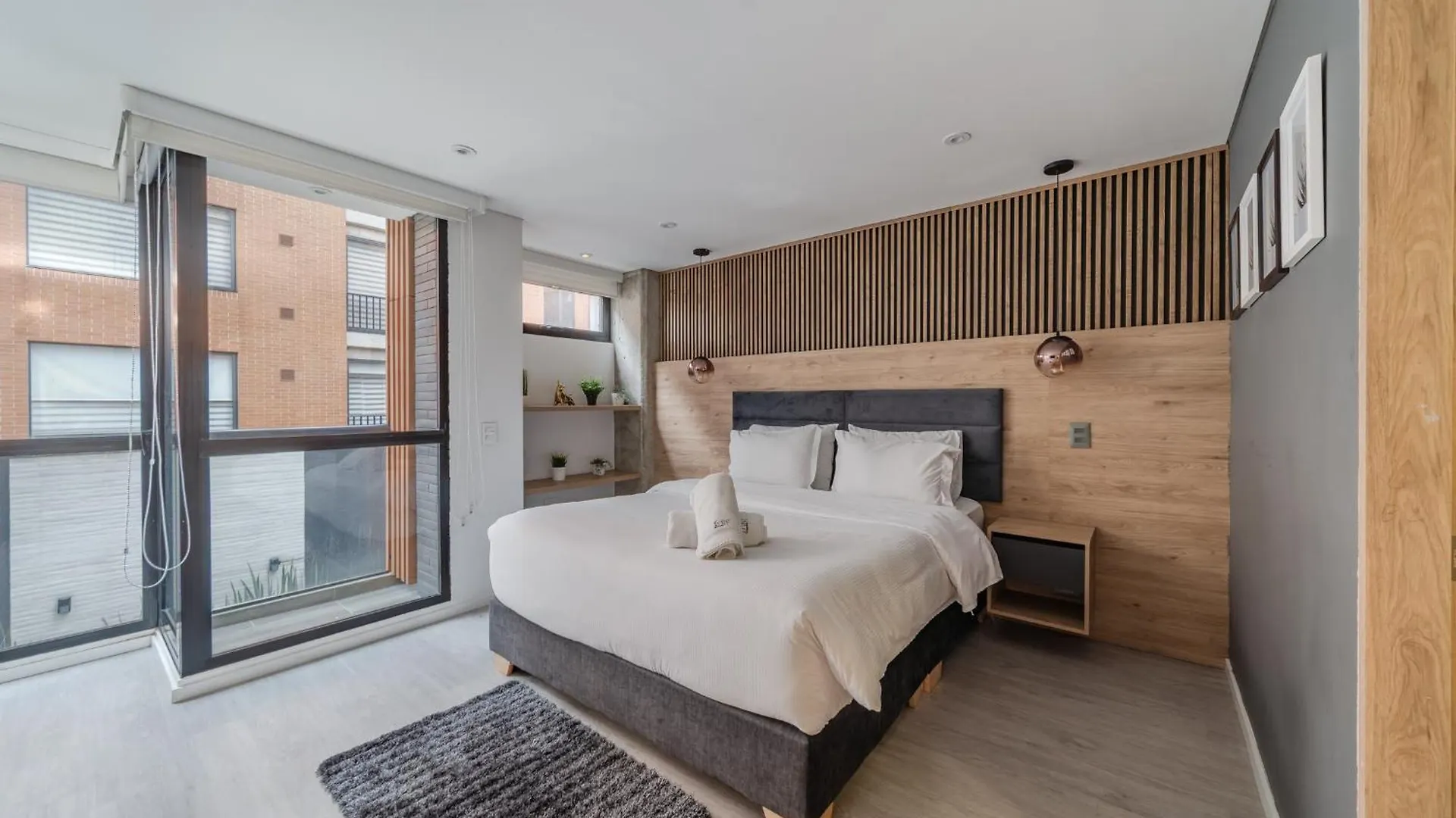 Frag x Ahead Apartment